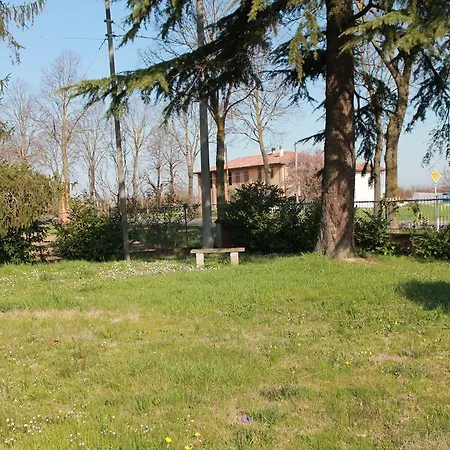 Viale Dei Tigli * Castel Guelfo Di Bologna